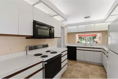 5721 Casa Del Sol Boulevard #3223, Sarasota, FL 34233 - Photo 10