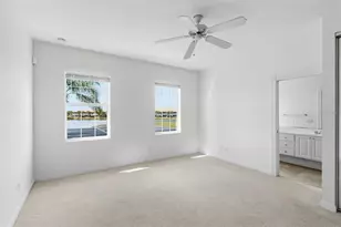 1418 Burgos Dr, Sarasota, FL 34238 - Photo 16