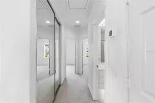 1418 Burgos Dr, Sarasota, FL 34238 - Photo 22