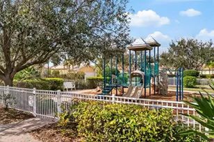 1418 Burgos Dr, Sarasota, FL 34238 - Photo 58