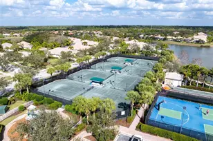 1418 Burgos Dr, Sarasota, FL 34238 - Photo 50