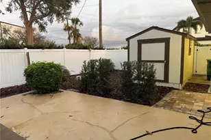 25 Sandpiper Rd, Tampa, FL 33609 - Photo 10