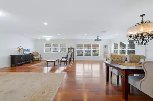 2713 Riverbluff Ct, Sarasota, FL 34231 - Photo 4