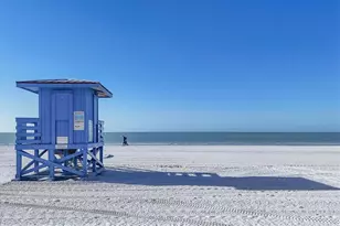 2713 Riverbluff Ct, Sarasota, FL 34231 - Photo 42