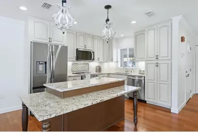 2713 Riverbluff Court #V101, Sarasota, FL 34231 - Photo 12