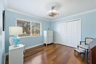 2713 Riverbluff Ct, Sarasota, FL 34231 - Photo 20