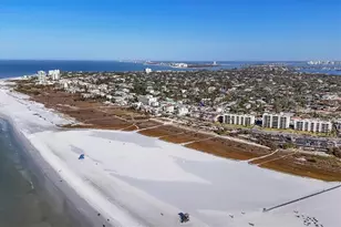 2713 Riverbluff Ct, Sarasota, FL 34231 - Photo 44