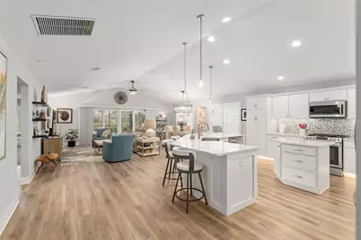 2837 Cade Court, The Villages, FL 32163 - Photo 4