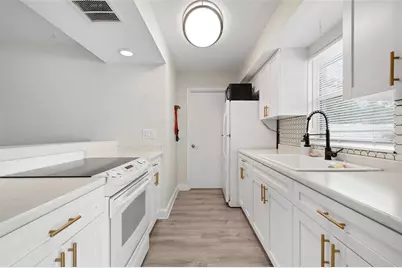 5120 Brookmeade Drive, Sarasota, FL 34232 - Photo 14