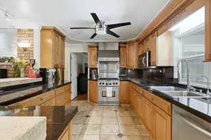 1534 Georgetowne Ln, Sarasota, FL 34232 - Photo 14