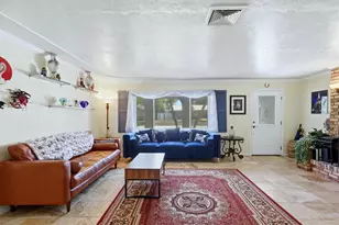 1534 Georgetowne Ln, Sarasota, FL 34232 - Photo 6