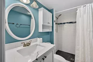 2522 Clubhouse Dr, Sarasota, FL 34232 - Photo 18
