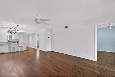 2522 Clubhouse Drive #204, Sarasota, FL 34232 - Photo 12