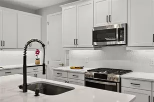 17744 Savory Mist Cir, Lakewood Ranch, FL 34211 - Photo 6