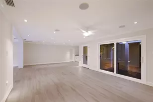 103 Fillmore Dr, Sarasota, FL 34236 - Photo 12