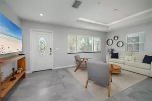 1039 23rd St, Sarasota, FL 34234 - Photo 4