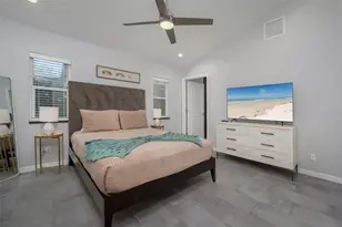 1039 23rd St, Sarasota, FL 34234 - Photo 10
