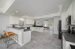 1039 23rd St, Sarasota, FL 34234 - Photo 6