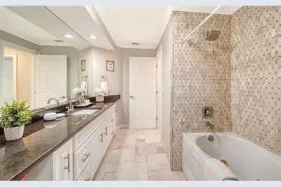 121 Holly Avenue, Sarasota, FL 34243 - Photo 28