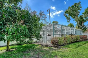 121 Holly Ave, Sarasota, FL 34243 - Photo 40