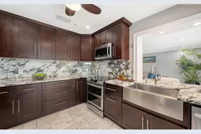 121 Holly Avenue, Sarasota, FL 34243 - Photo 18