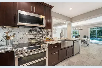 121 Holly Avenue, Sarasota, FL 34243 - Photo 18