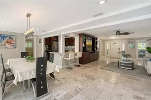 121 Holly Ave, Sarasota, FL 34243 - Photo 16