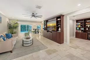 121 Holly Ave, Sarasota, FL 34243 - Photo 12