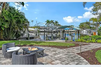 121 Holly Avenue, Sarasota, FL 34243 - Photo 4