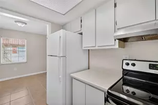 1112 W Main St, Leesburg, FL 34748 - Photo 16