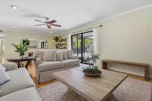 1467 Georgetowne Dr, Sarasota, FL 34232 - Photo 2