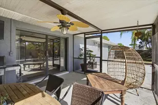 1467 Georgetowne Dr, Sarasota, FL 34232 - Photo 30