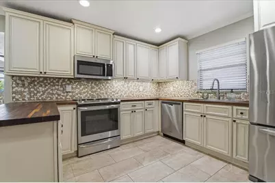 1467 Georgetowne Drive, Sarasota, FL 34232 - Photo 4