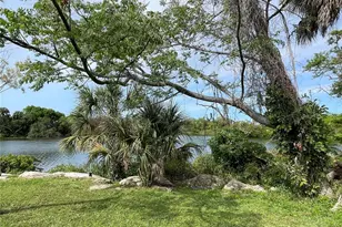 2807 48th Ave Dr W, Bradenton, FL 34207 - Photo 24