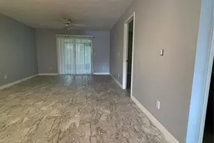 2807 48th Ave Dr W, Bradenton, FL 34207 - Photo 6