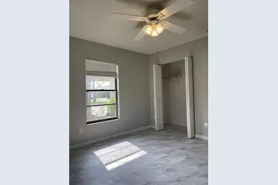 2807 48th Ave Dr W, Bradenton, FL 34212 - Photo 8