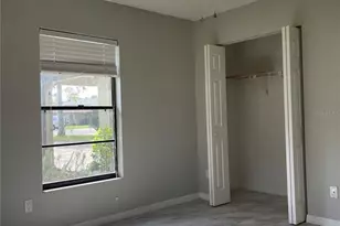 2807 48th Ave Dr W, Bradenton, FL 34212 - Photo 8