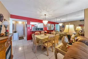 2657 Woodgate Ln, Sarasota, FL 34231 - Photo 8