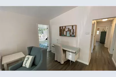 2504 S Milmar Drive, Sarasota, FL 34237 - Photo 6