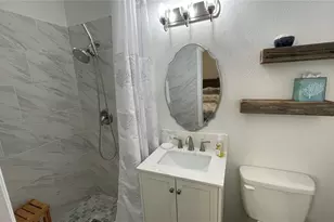 2504 S Milmar Dr, Sarasota, FL 34237 - Photo 16