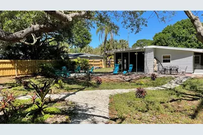 2504 S Milmar Drive, Sarasota, FL 34237 - Photo 12