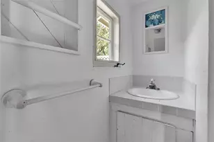 1714 South Dr, Sarasota, FL 34239 - Photo 50