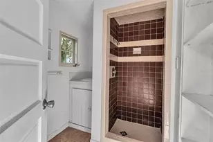 1714 South Dr, Sarasota, FL 34239 - Photo 48