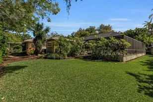 1714 South Dr, Sarasota, FL 34239 - Photo 56