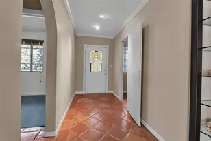 1714 South Dr, Sarasota, FL 34239 - Photo 8
