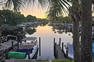 2321 Canalbluff Pl, Sarasota, FL 34231 - Photo 4