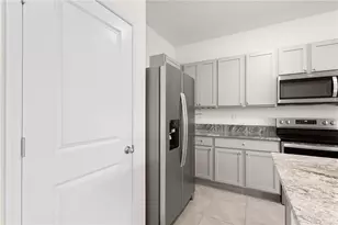 17522 Crescent Moon Loop, Bradenton, FL 34211 - Photo 6