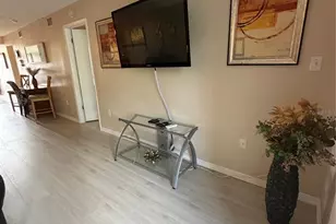 3176 Lake Bayshore Dr, Bradenton, FL 34205 - Photo 8