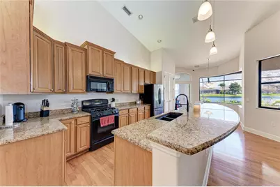 14325 Sundial Place, Lakewood Ranch, FL 34202 - Photo 2