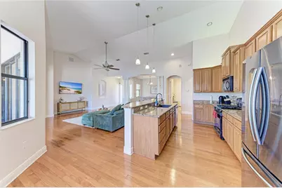 14325 Sundial Place, Lakewood Ranch, FL 34202 - Photo 10